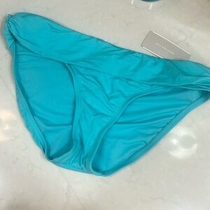 Kenneth Cole Reaction Turquoise bottom